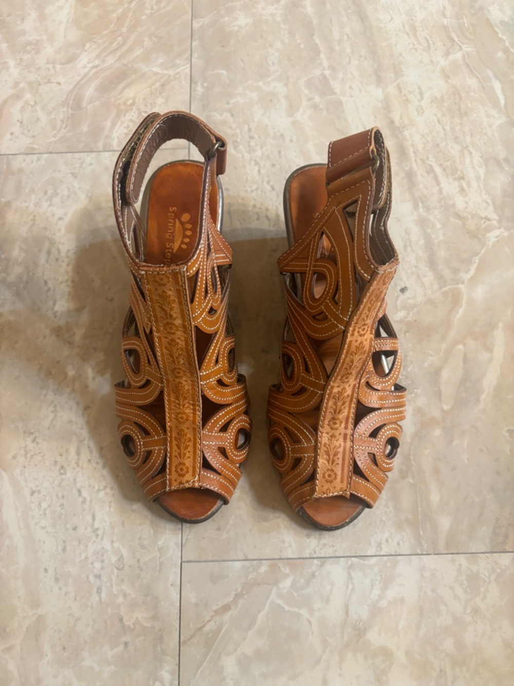 L’Atiste Spring Step Cognac Cutout Leather Heels